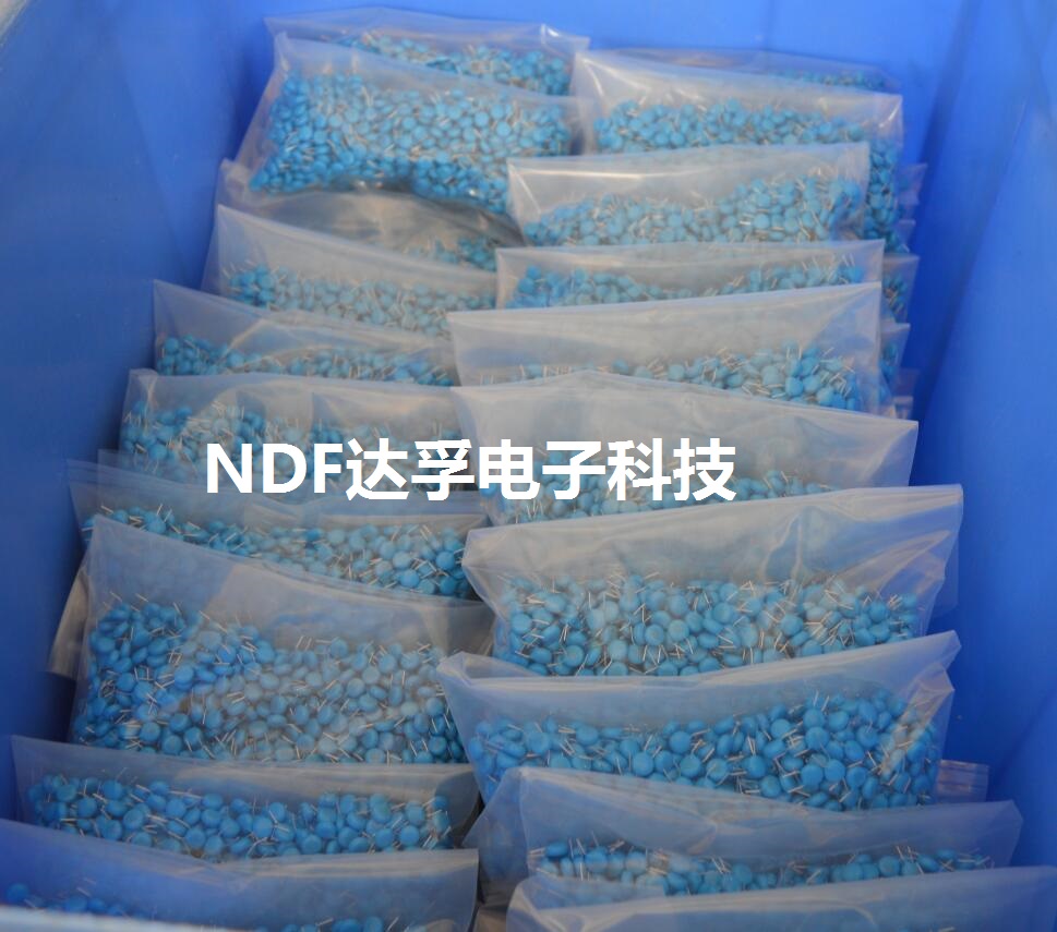 常用電容器的結(jié)構(gòu)和特點(diǎn)